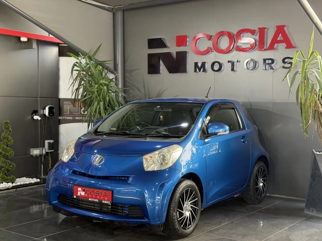 Toyota IQ 2010