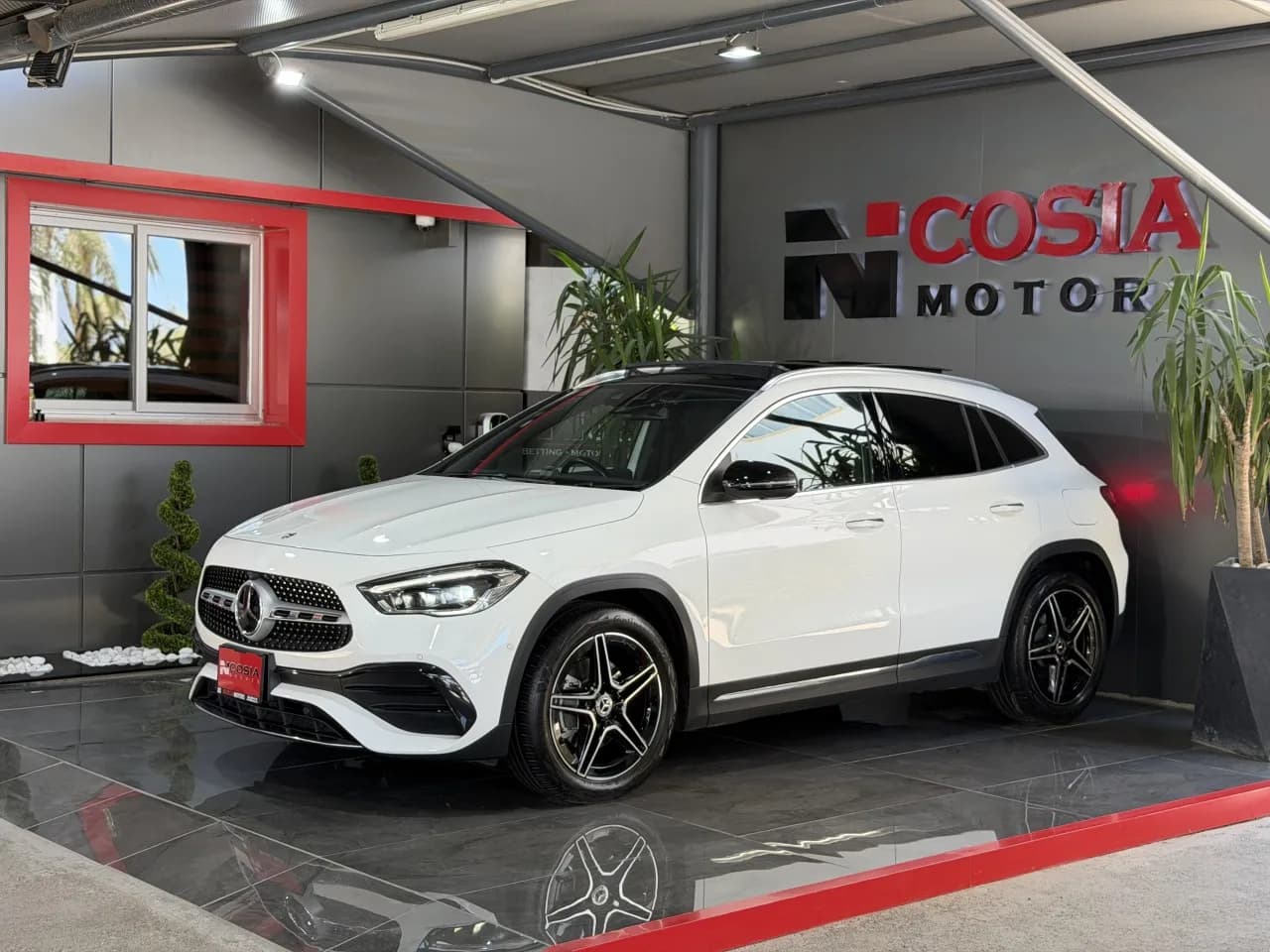 Mercedes-Benz GLA 200d 2023