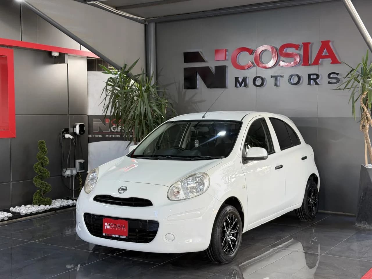 Nissan March 2011
