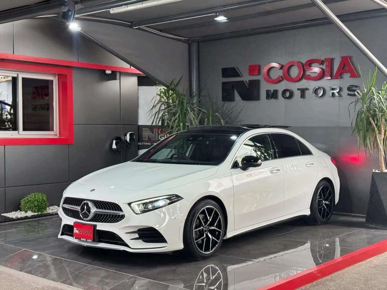 Mercedes-Benz A200d 2021